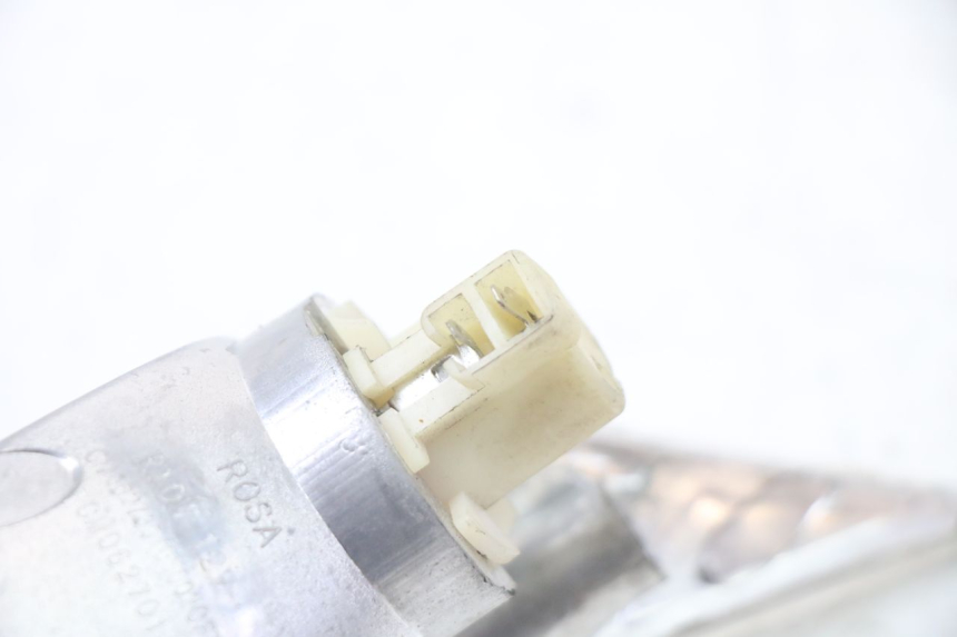 photo de CLIGNOTANT AVANT GAUCHE PIAGGIO ZIP 2T 50 (2009 - 2019)