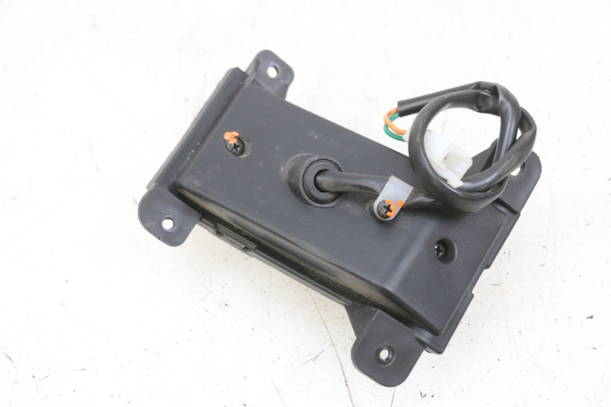 photo de CLIGNOTANT AVANT GAUCHE EFUN PUSA 1 - Autre angle de vue