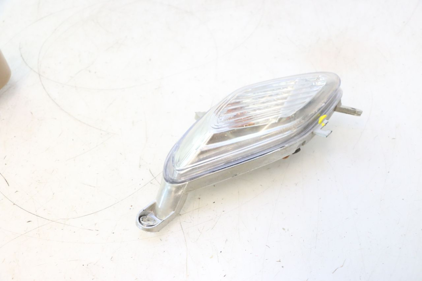 photo de CLIGNOTANT AVANT GAUCHE JM MOTORS SANTANA 50 (2014 - 2023) - État de surface