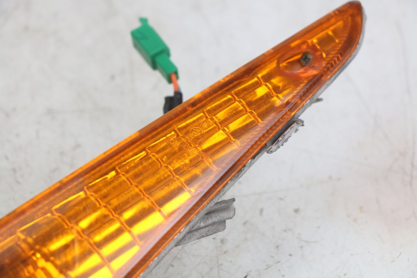 photo de CLIGNOTANT AVANT GAUCHE HONDA SCV LEAD 100 (2003 - 2007)