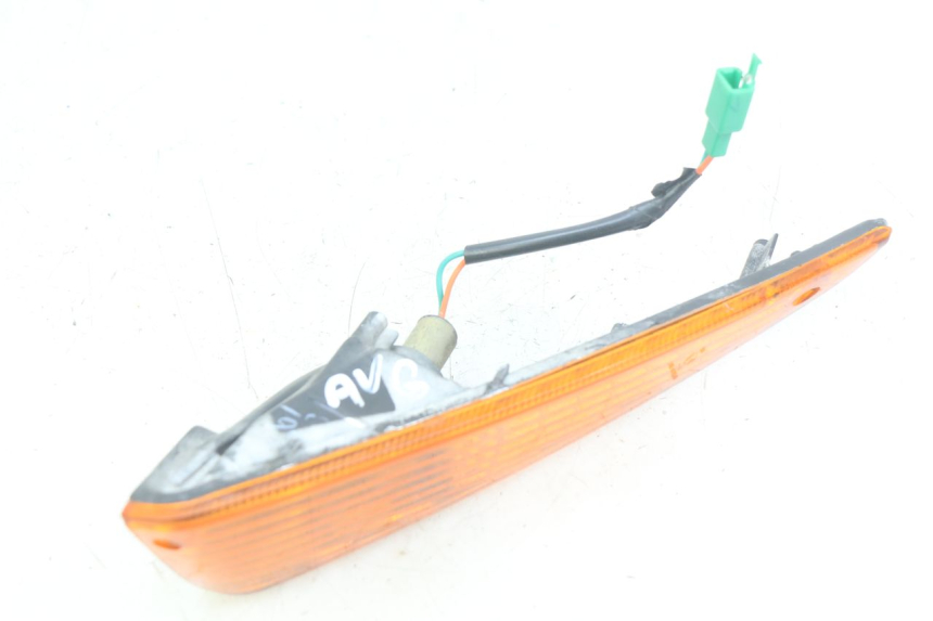 photo de CLIGNOTANT AVANT GAUCHE HONDA SCV LEAD 100 (2003 - 2007)