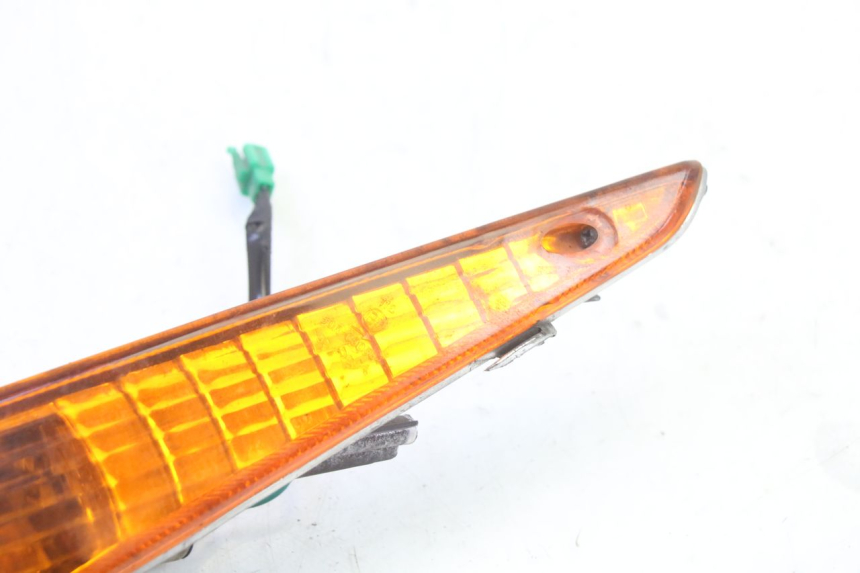 photo de CLIGNOTANT AVANT GAUCHE HONDA SCV LEAD 100 (2003 - 2007)