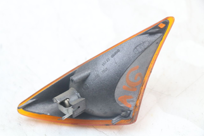 photo de CLIGNOTANT AVANT GAUCHE PEUGEOT SPEEDFIGHT 100 (1997 - 2007)