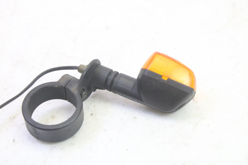 photo de CLIGNOTANT AVANT GAUCHE KSR TR SM 50 (2015 - 2018) - Gros plan technique