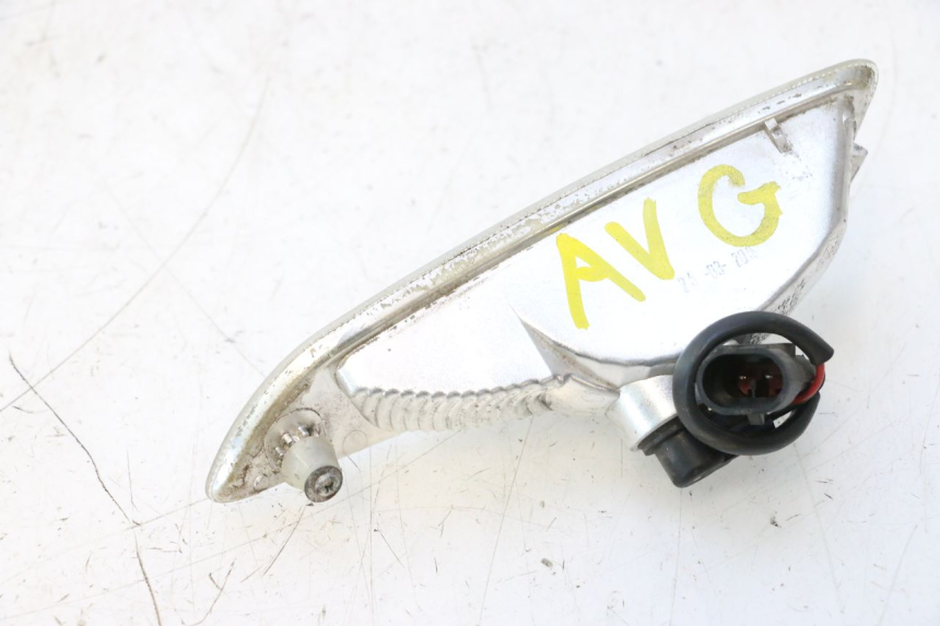 photo de CLIGNOTANT AVANT GAUCHE PIAGGIO VESPA PRIMAVERA 2T 50 (2013 - 2018) - Pièce contrôlée