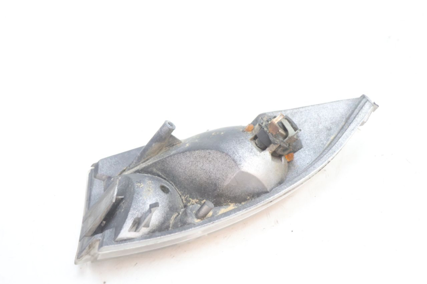 photo de CLIGNOTANT AVANT GAUCHE PEUGEOT VIVACITY 50 (1998 - 2003) - Gros plan technique
