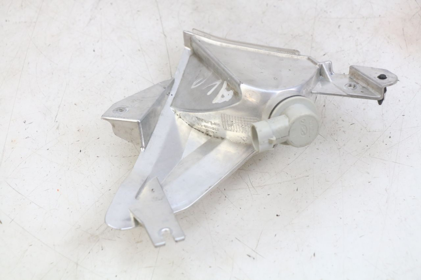 photo de CLIGNOTANT AVANT GAUCHE YAMAHA X-MAX XMAX 125 (2010 - 2014)