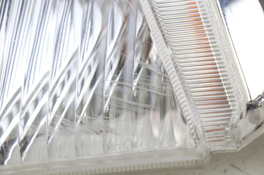 photo de CLIGNOTANT AVANT GAUCHE YAMAHA X-MAX XMAX 125 (2010 - 2014)