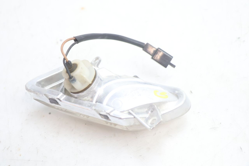 photo de CLIGNOTANT AVANT GAUCHE YAMAHA XMAX X-MAX 125 (2006 - 2009) - Autre angle de vue