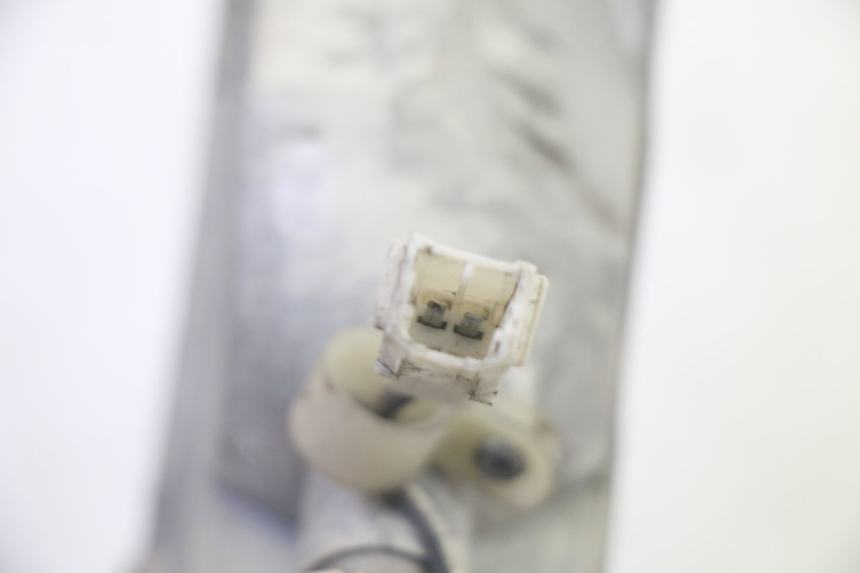 photo de CLIGNOTANT AVANT GAUCHE PIAGGIO X8 125 (2004 - 2007) - Points de fixation