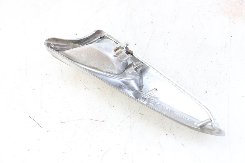 photo de CLIGNOTANT AVANT GAUCHE PIAGGIO XEVO - X EVO 125 (2007 - 2016) - Zoom état d’usage