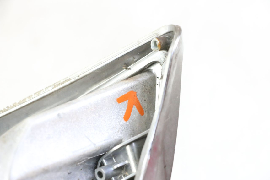 photo de CLIGNOTANT AVANT GAUCHE PIAGGIO XEVO - X EVO 125 (2007 - 2016) - Autre angle de vue