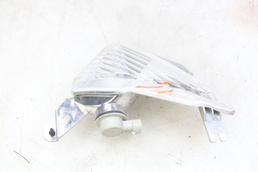 photo de CLIGNOTANT AVANT GAUCHE YAMAHA X-MAX XMAX 125 (2010 - 2014)