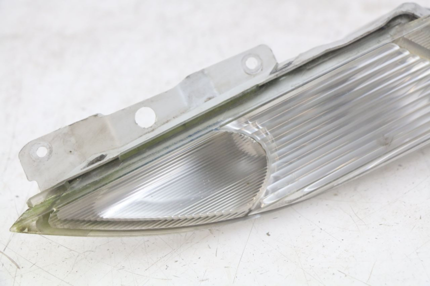 photo de CLIGNOTANT AVANT GAUCHE YAMAHA YP MAJESTY 400 (2004 - 2008)