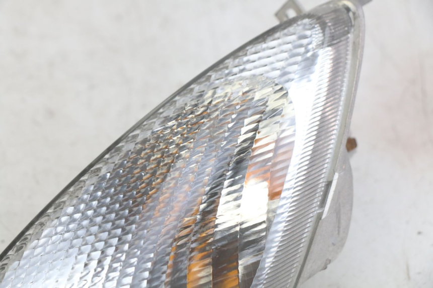 photo de CLIGNOTANT AVANT GAUCHE YAMAHA YP MAJESTY 125 (2007 - 2010)