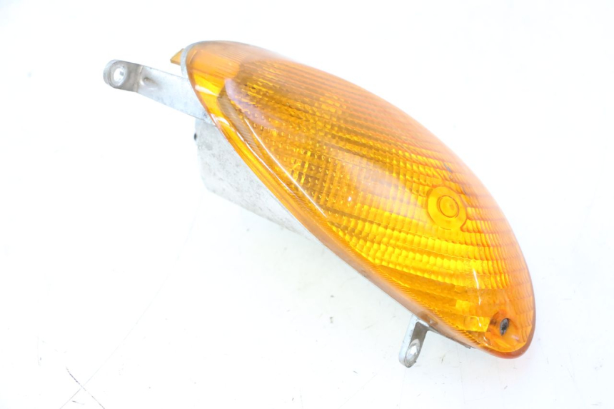 photo de CLIGNOTANT AVANT GAUCHE YAMAHA YP MAJESTY 125 (1998 - 2001) - Marquages et références