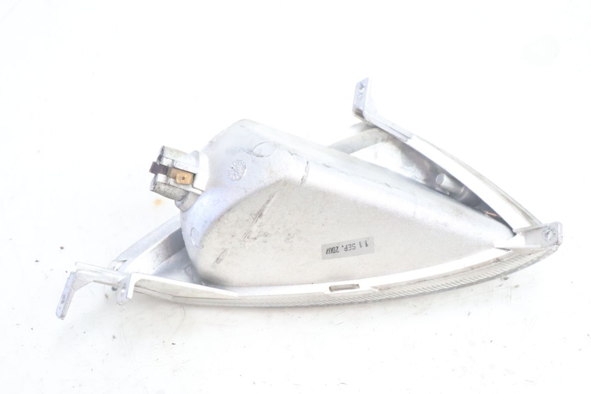 photo de CLIGNOTANT AVANT GAUCHE YAMAHA YP MAJESTY 125 (2007 - 2010) - Zoom état d’usage