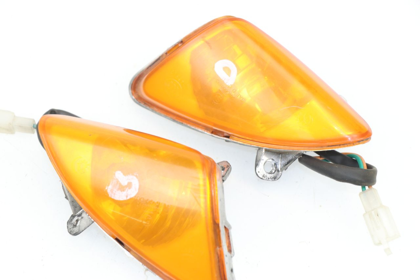 photo de CLIGNOTANT AVANT GINELLI LJ50QT 2T 50 (2009 - 2012)
