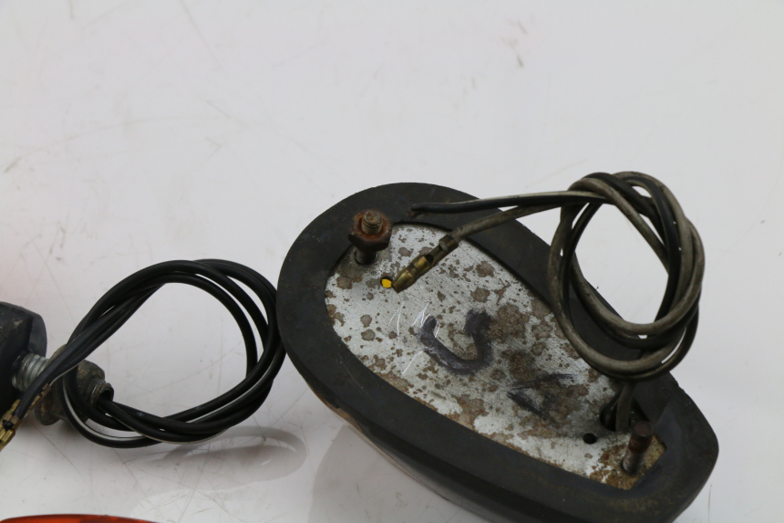 photo de CLIGNOTANT AVANT HONDA CBR F 600 (1996 - 1998)