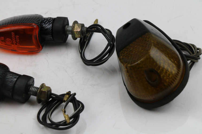 photo de CLIGNOTANT AVANT HONDA CBR F 600 (1996 - 1998)