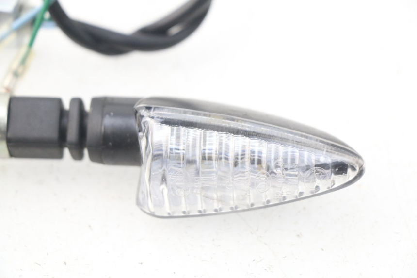 photo de CLIGNOTANT AVANT PEUGEOT METROPOLIS 400 (2017 - 2020) - Vue d’ensemble