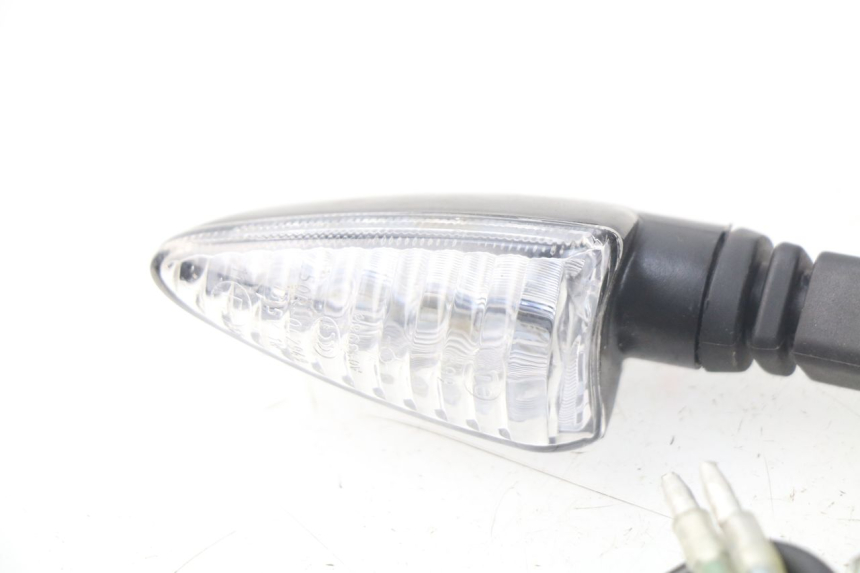 photo de CLIGNOTANT AVANT PEUGEOT METROPOLIS 400 (2017 - 2020) - Points de fixation