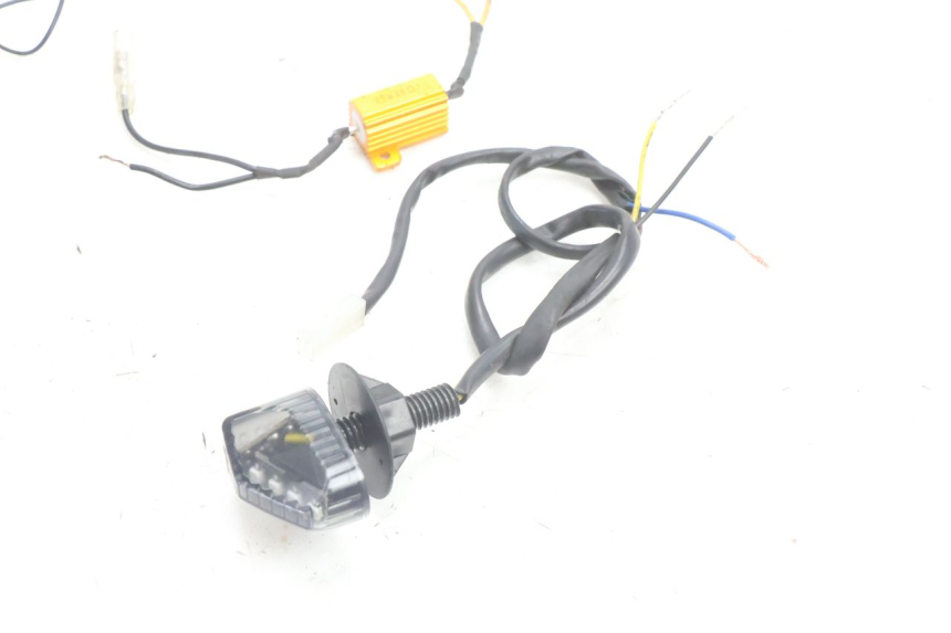 photo de CLIGNOTANT AVANT PIAGGIO MP3 500 (2016 - 2018) - Zoom état d’usage