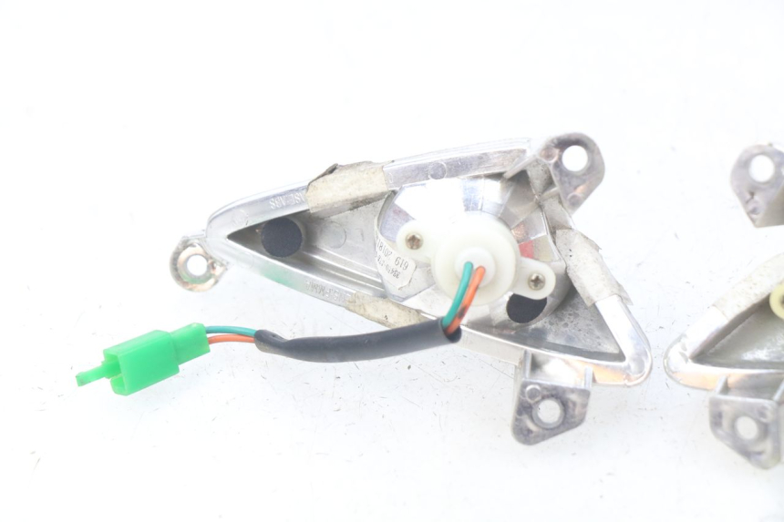 photo de CLIGNOTANT AVANT SYM ORBIT III 3 4T 50 (2018 - 2021)