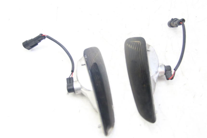 photo de CLIGNOTANT AVANT PIAGGIO VESPA SPRINT 2T 50 (2014 - 2018)
