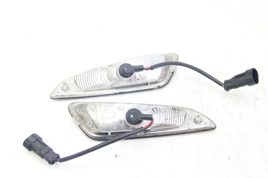 photo de CLIGNOTANT AVANT PIAGGIO VESPA SPRINT 2T 50 (2014 - 2018)