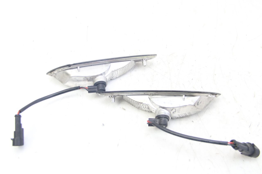 photo de CLIGNOTANT AVANT PIAGGIO VESPA SPRINT 2T 50 (2014 - 2018)