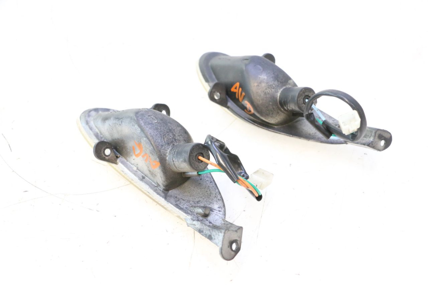 photo de CLIGNOTANT AVANT TNT MOTOR ROMA 10' 2T 50 (2011 - 2018) - Points de fixation