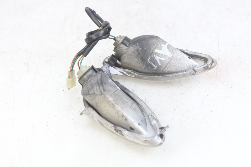 photo de CLIGNOTANT AVANT SYM SYMPHONY 125 (2009 - 2015) - Gros plan technique