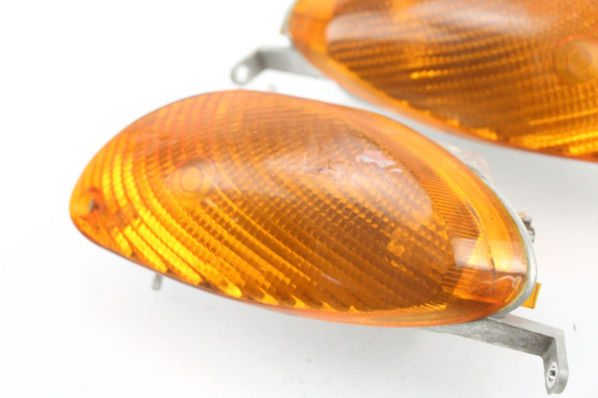 photo de CLIGNOTANT AVANT YAMAHA YP MAJESTY 125 (1998 - 2001) - Zoom état d’usage