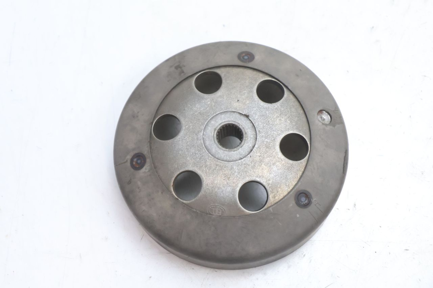 photo de CLOCHE EMBRAYAGE PEUGEOT KISBEE 4T 50 (2010 - 2017) - Détail de la pièce