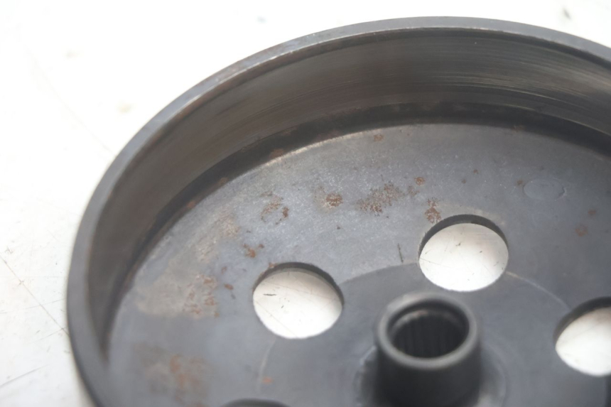 photo de CLOCHE EMBRAYAGE JM MOTORS OLDIES 4T 50 (2020 - 2026) - Gros plan technique