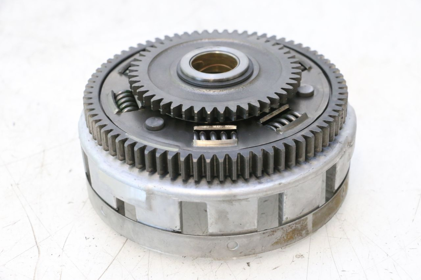photo de CLOCHE EMBRAYAGE SUZUKI SV S 650 (2003 - 2009) - Zoom état d’usage