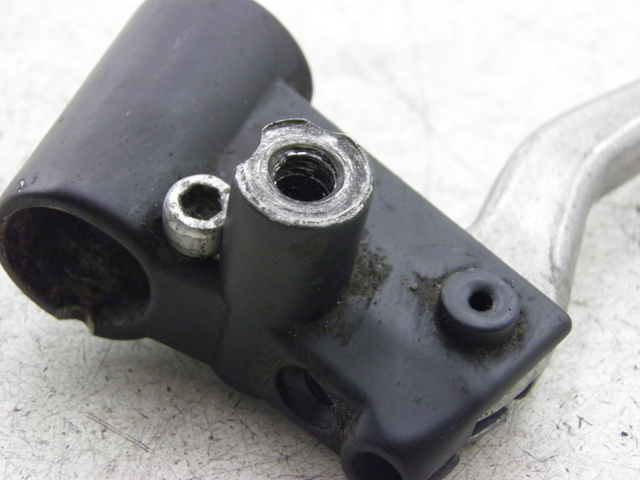 photo de COCOTTE FREIN GAUCHE PIAGGIO FLY 125 (2005 - 2012)