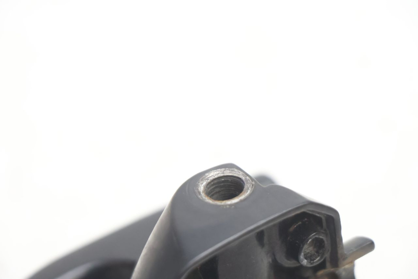 photo de COCOTTE FREIN GAUCHE PEUGEOT VIVACITY 50 (2004 - 2009) - Points de fixation