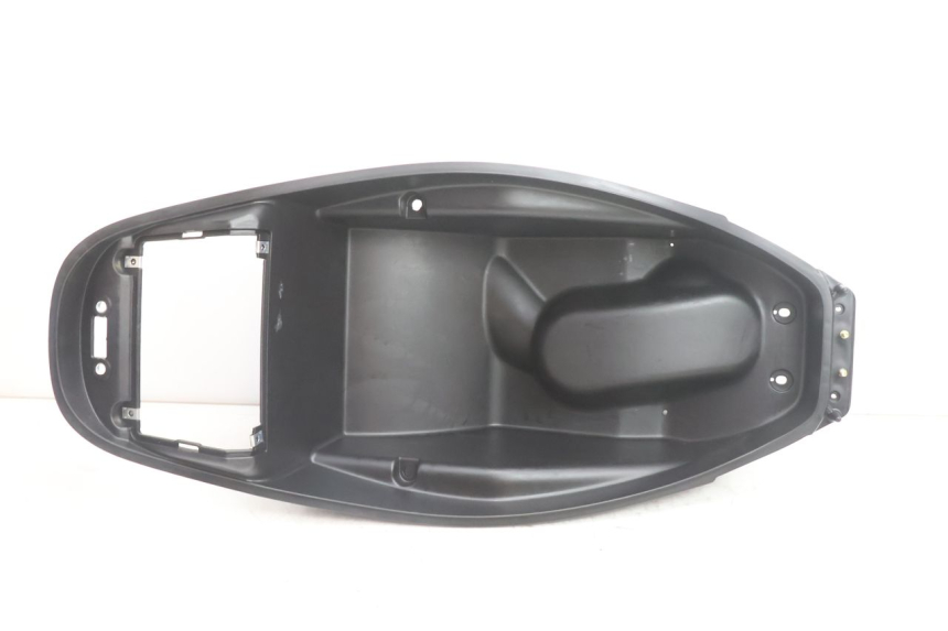 photo de COFFRE SELLE KYMCO AGILITY CITY 16P 125 (2015 - 2024) - Vue principale