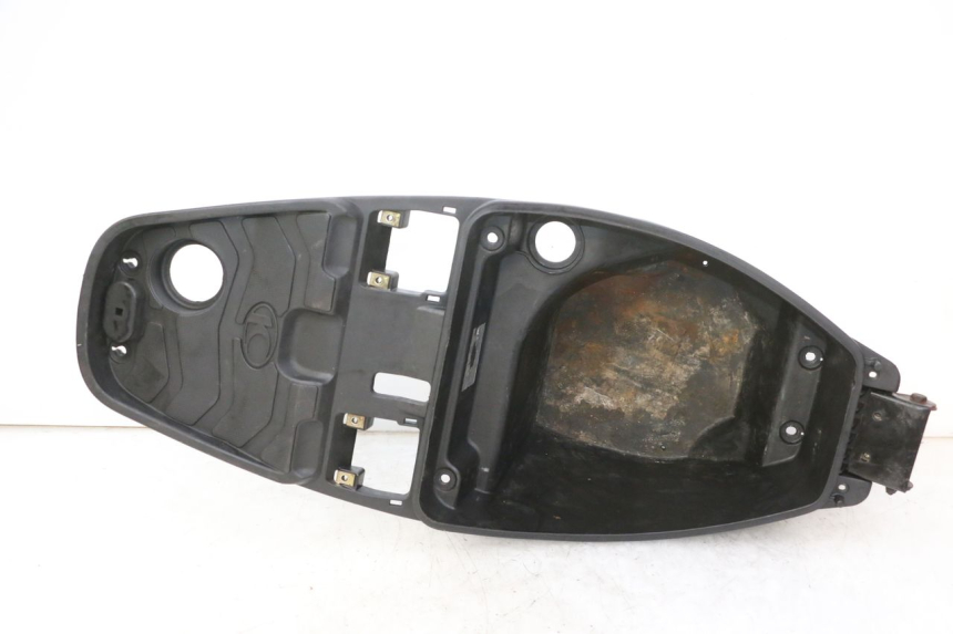 photo de COFFRE SELLE KYMCO AGILITY NAKED RENOUVO 2T 50 (2011 - 2018)