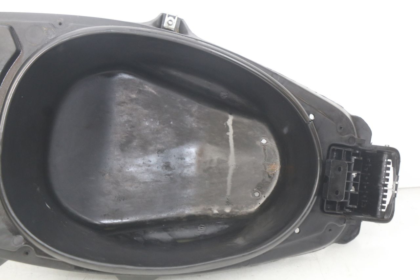 photo de COFFRE SELLE APRILIA SR LC 50 (1997 - 2004)