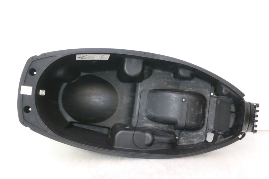 photo de COFFRE SELLE APRILIA ATLANTIC S 125 (2010 - 2013) - Vue principale