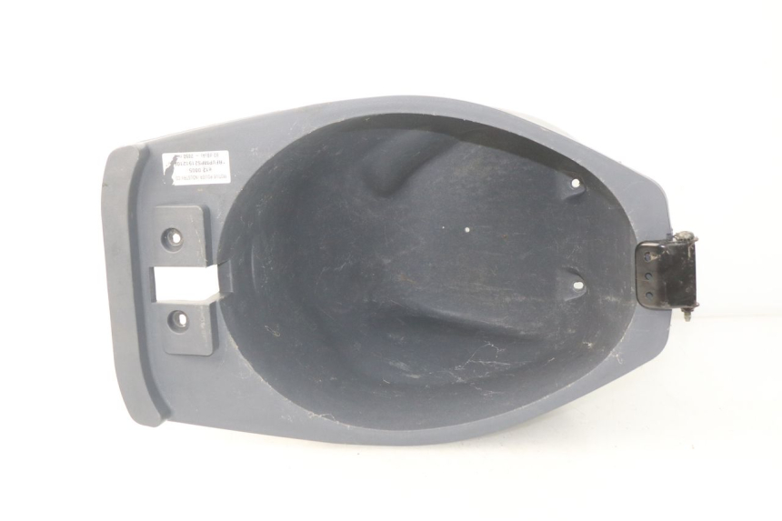photo de COFFRE SELLE PGO BIG MAX 50 (2001 - 2009) - Vue principale