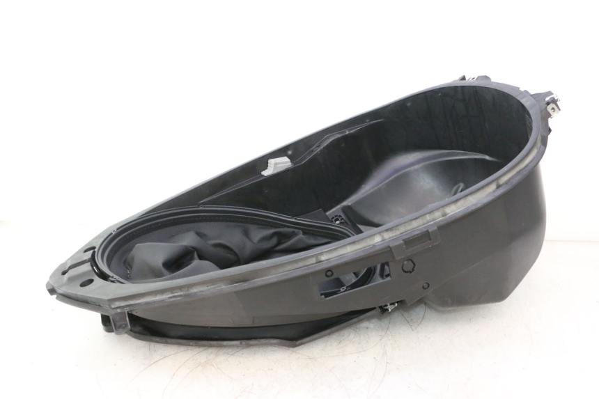 photo de COFFRE SELLE BMW C SPORT 650 (2015 - 2021) - Vue rapprochée