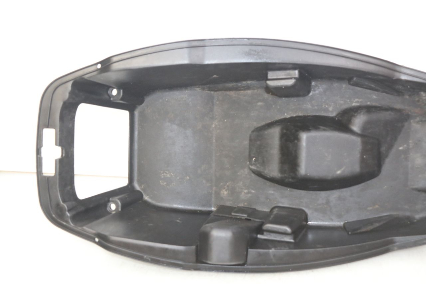 photo de COFFRE SELLE PEUGEOT CITYSTAR 2T 50 (2018 - 2021) - Points de fixation