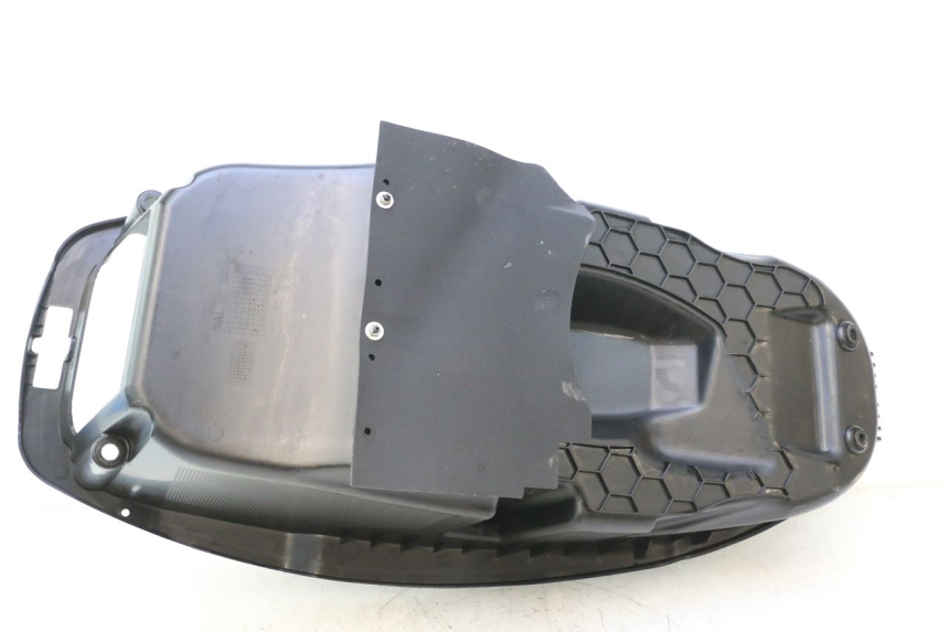 photo de COFFRE SELLE PEUGEOT CITYSTAR 2T 50 (2018 - 2021) - Vue d’ensemble
