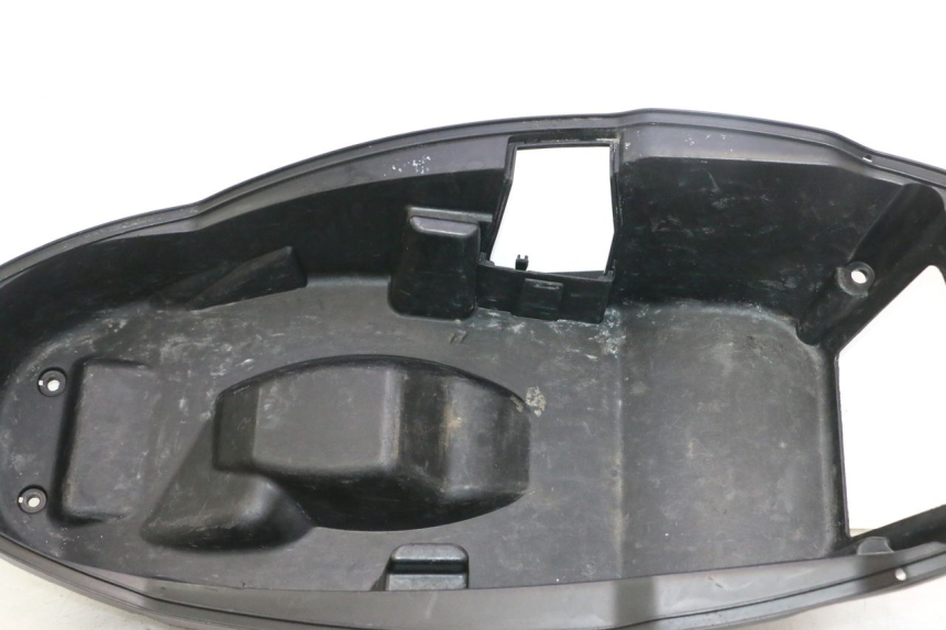 photo de COFFRE SELLE PEUGEOT CITYSTAR 2T 50 (2018 - 2021) - Zoom état d’usage