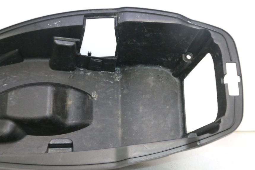 photo de COFFRE SELLE PEUGEOT CITYSTAR 2T 50 (2018 - 2021) - Autre angle de vue