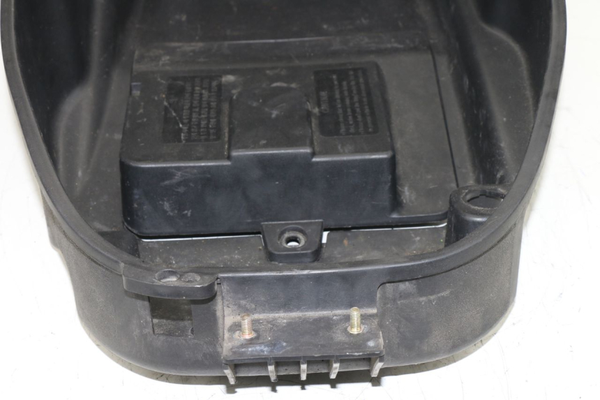 photo de COFFRE SELLE DAELIM S2 FI 125 (2008 - 2017)